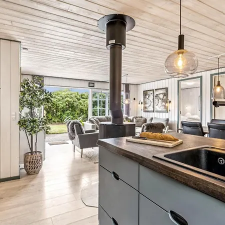 Holiday Nitis - 250m From The Sea By Interhome *
